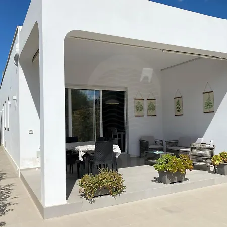 בית נופש Grace By Cala Salento